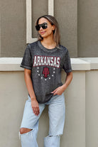 ARKANSAS RAZORBACKS SPRINT TO THE FINISH ACID WASH BOYFRIEND TEE