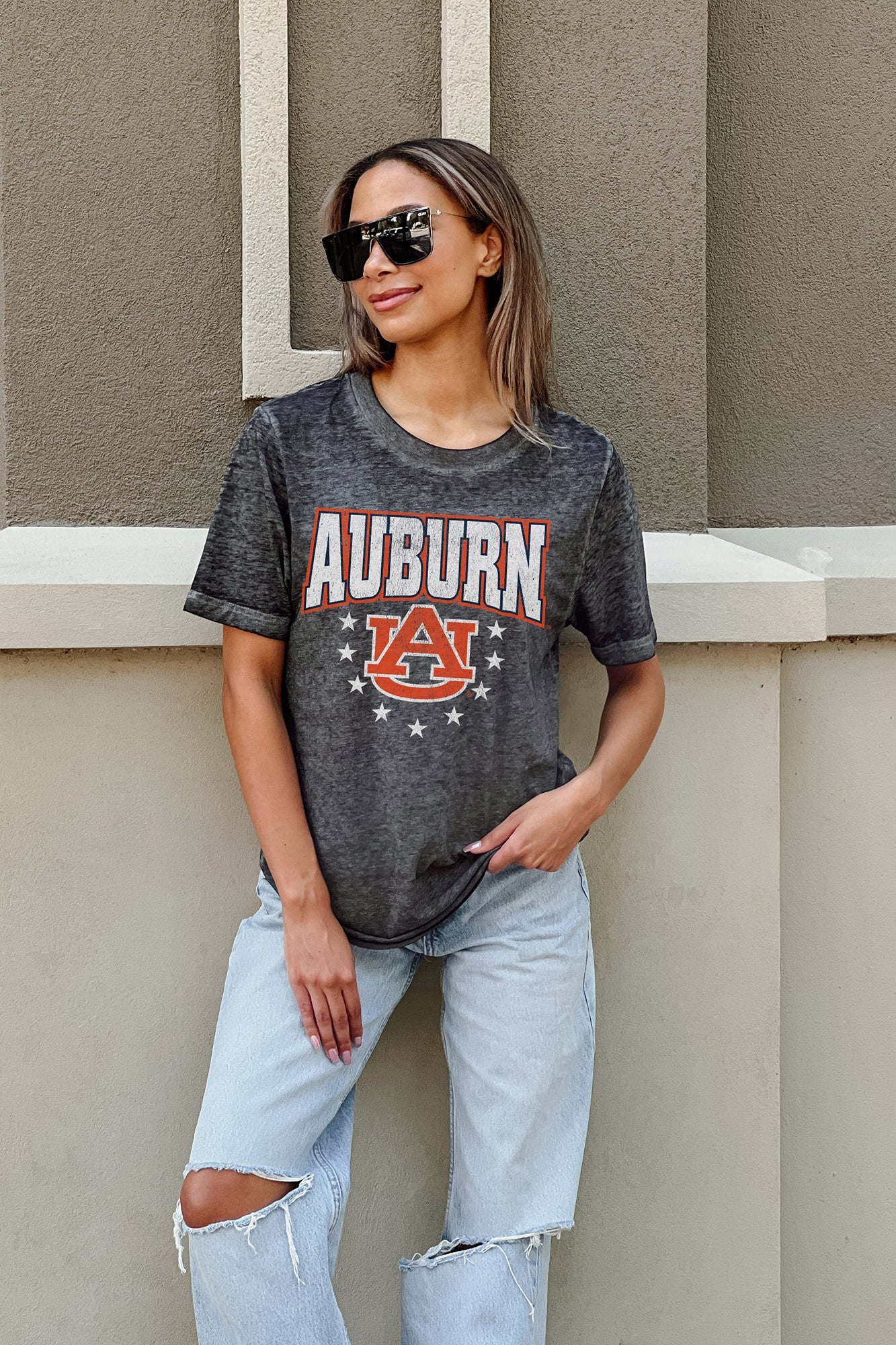 AUBURN TIGERS SPRINT TO THE FINISH ACID WASH BOYFRIEND TEE