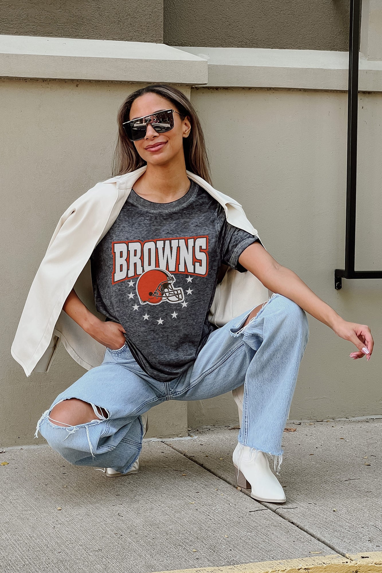 CLEVELAND BROWNS TACKLE TITAN SHORT SLEEVE BOYFRIEND FIT WASHED