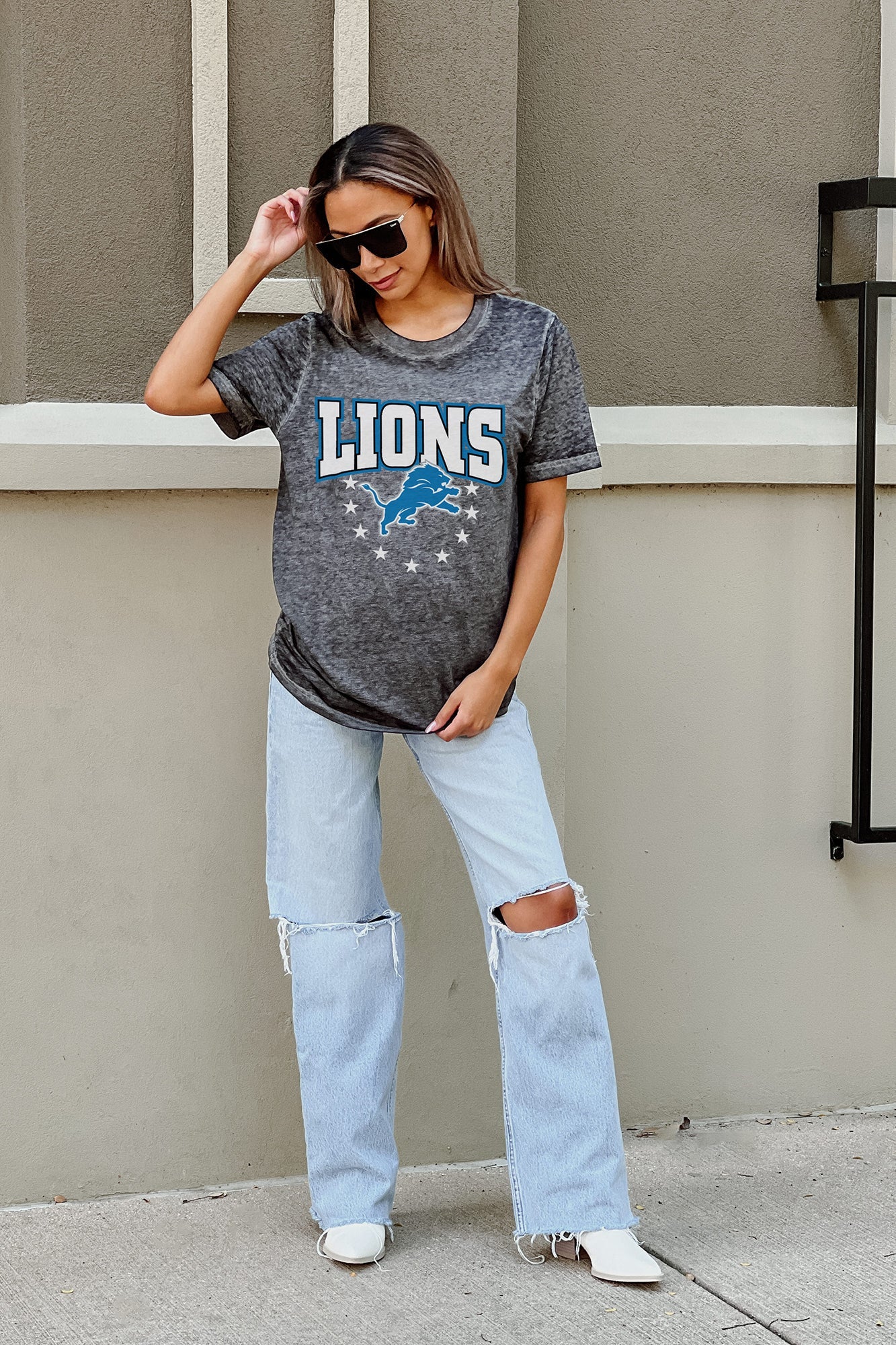 DETROIT LIONS CAN'T CATCH ME ACID WASH BOYFRIEND TEE