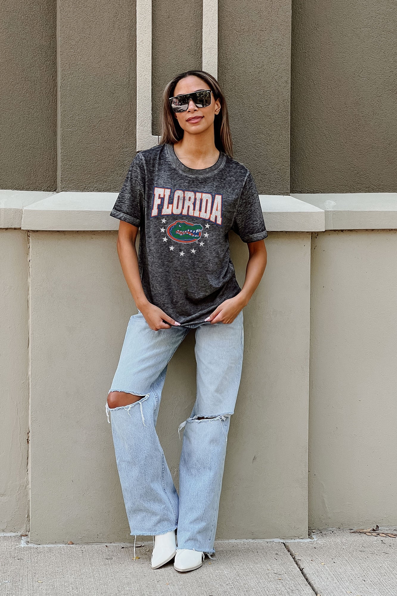 FLORIDA GATORS SPRINT TO THE FINISH ACID WASH BOYFRIEND TEE