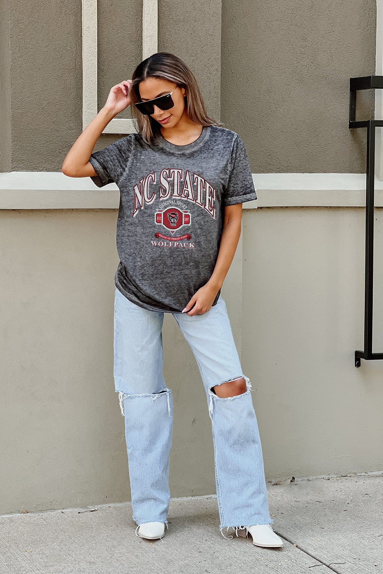 NORTH CAROLINA STATE WOLFPACK SWITCH IT UP ACID WASH BOYFRIEND TEE