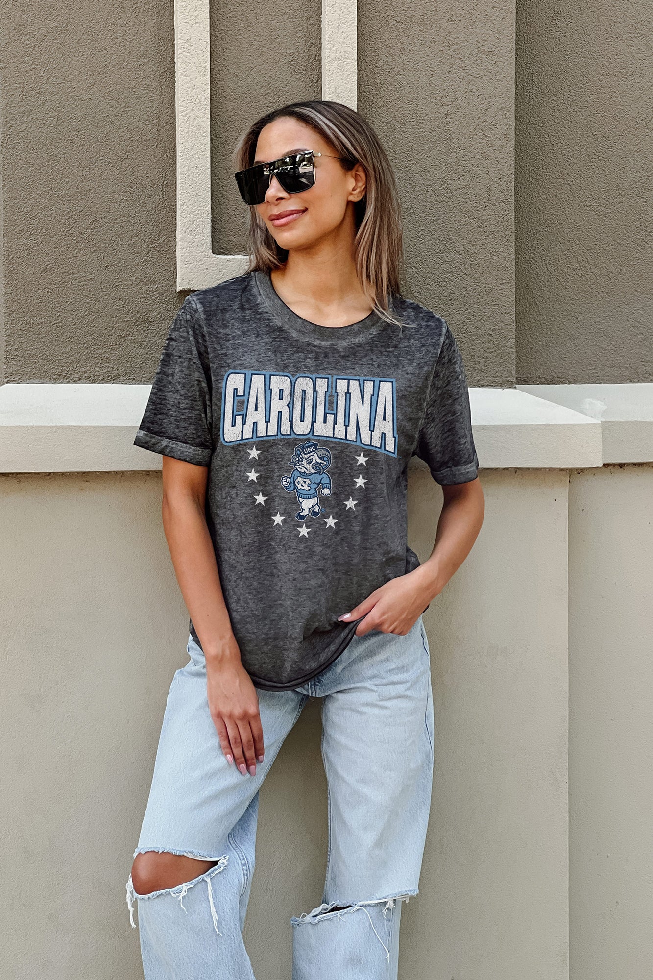 NORTH CAROLINA TAR HEELS SPRINT TO THE FINISH ACID WASH BOYFRIEND TEE