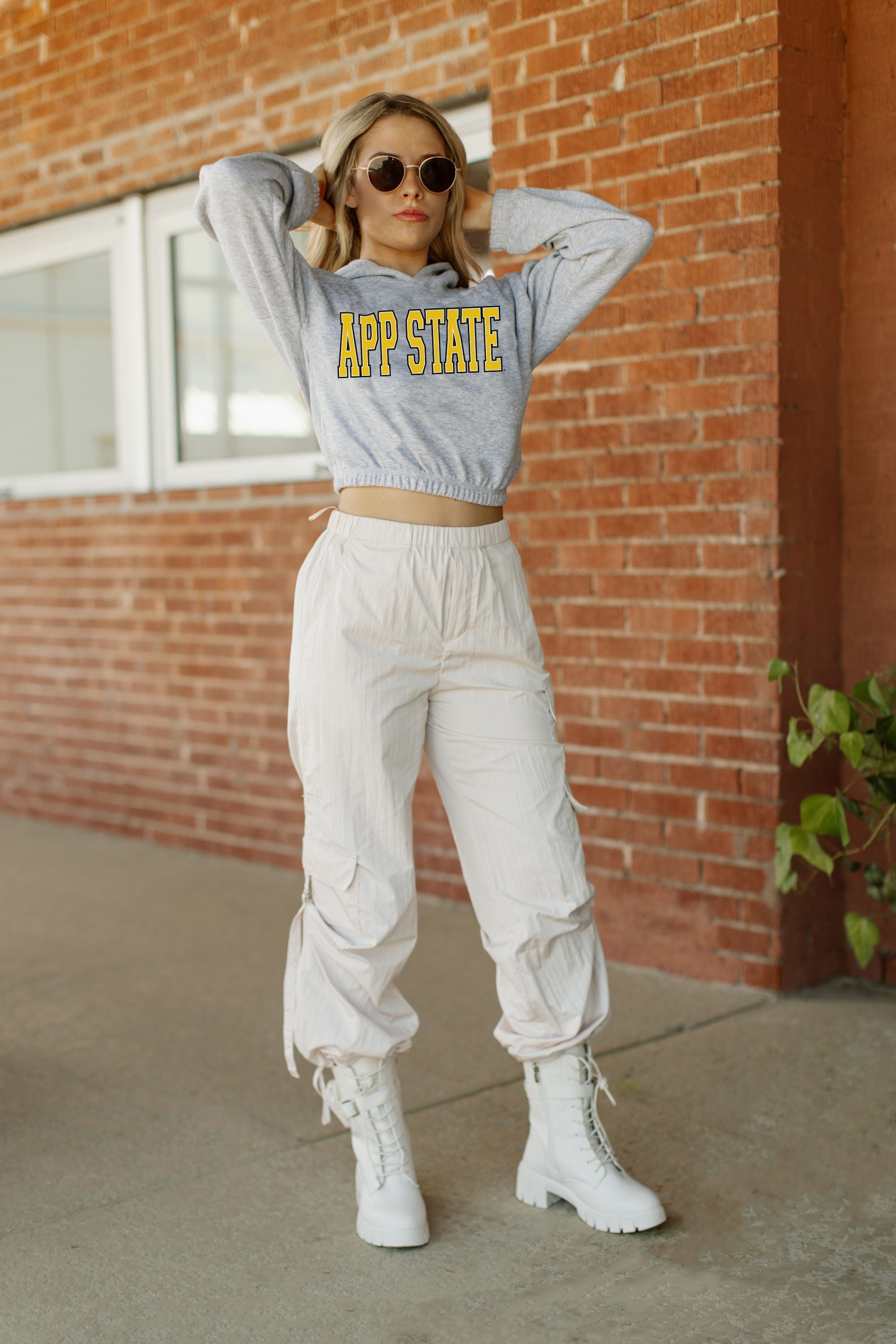 APPALACHIAN STATE MOUNTAINEERS HEADED TO VICTORY BANDED CROPPED HOODIE BY MADI PREWETT