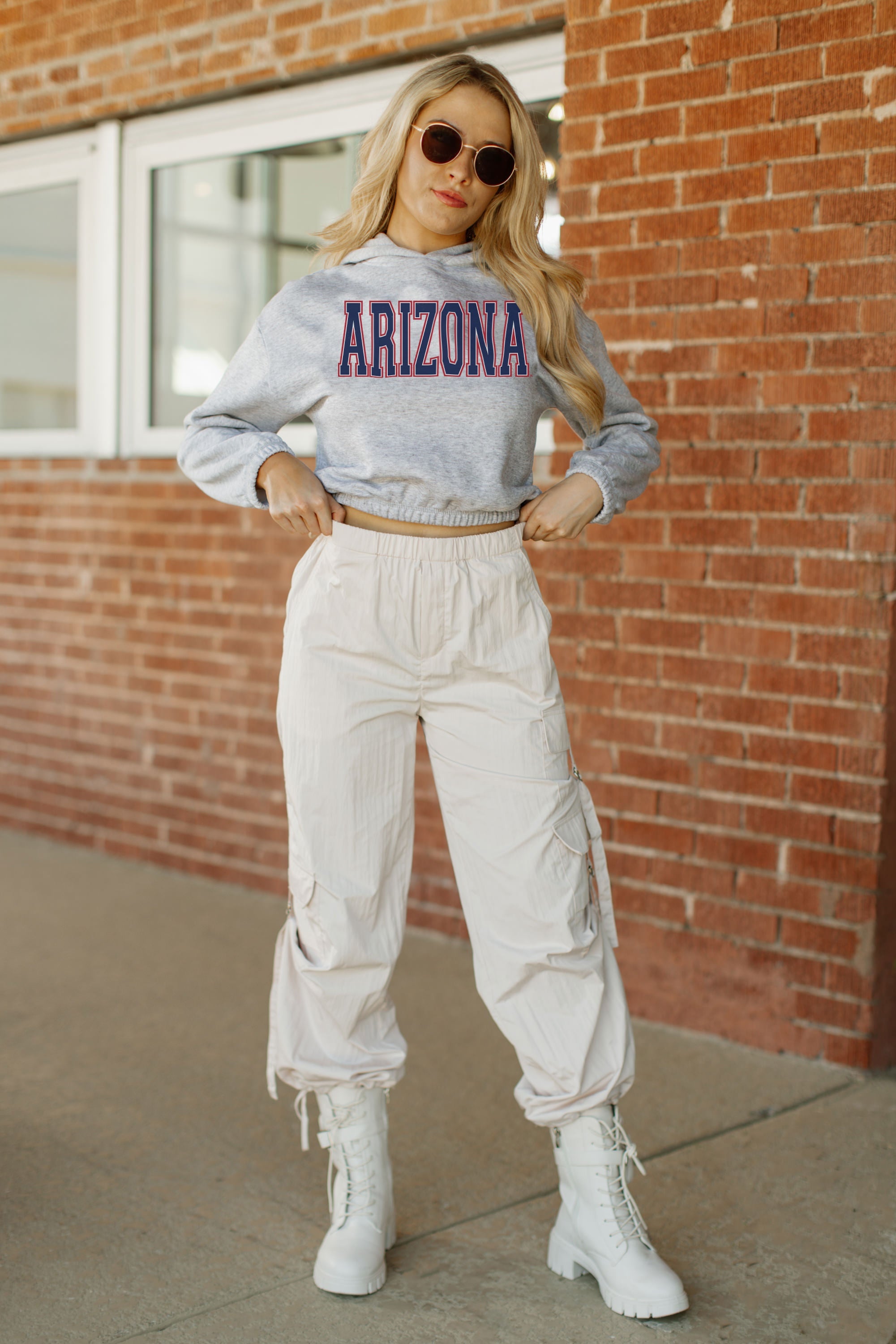 ARIZONA WILDCATS HEADED TO VICTORY BANDED CROPPED HOODIE BY MADI PREWETT