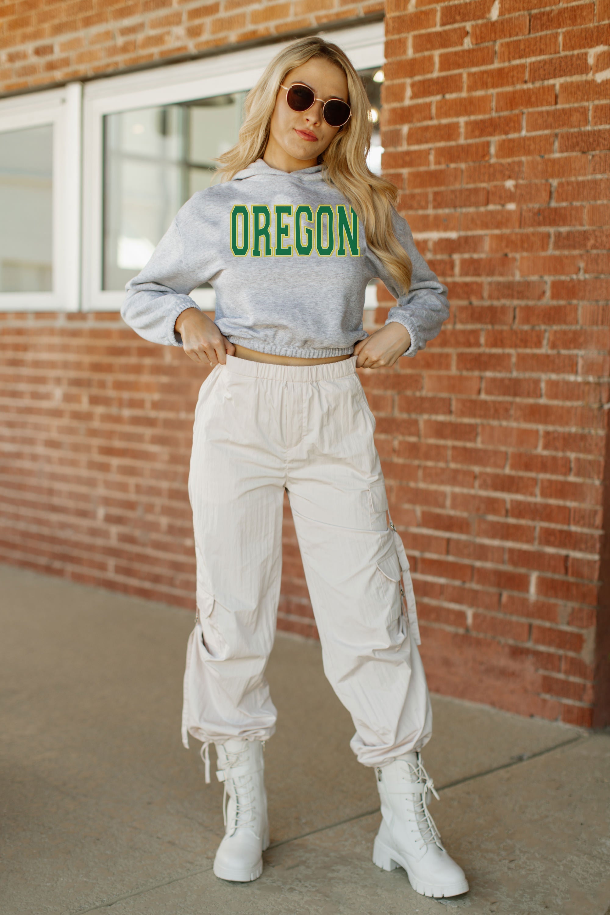 OREGON DUCKS HEADED TO VICTORY BANDED CROPPED HOODIE BY MADI PREWETT