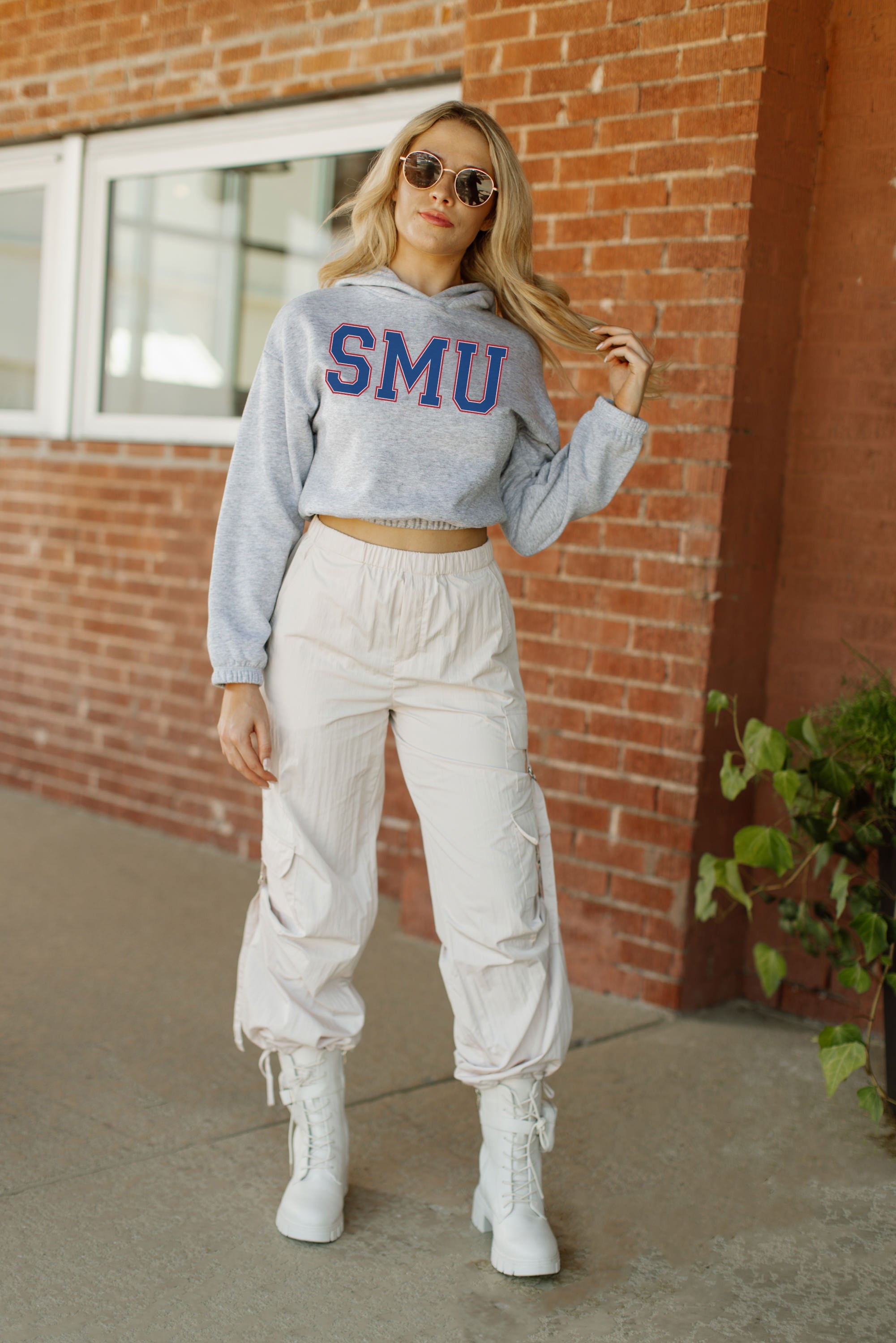 SMU MUSTANGS HEADED TO VICTORY BANDED CROPPED HOODIE BY MADI PREWETT